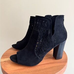 Madden Girl Suede Ankle Boots Peep Toe Rear Zipper Black Size 10